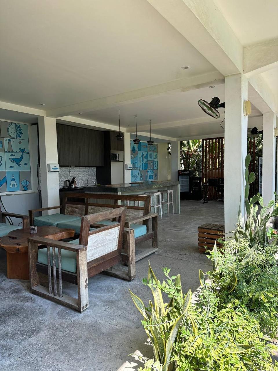 Hôtel Hi5 Kuta à Kuta  Extérieur photo